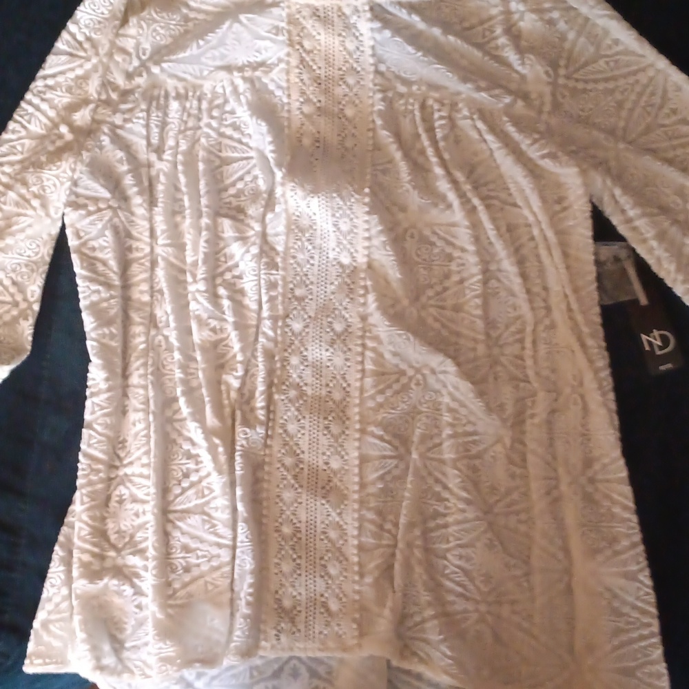 New dimensions petite ivory mosaic knit shirt